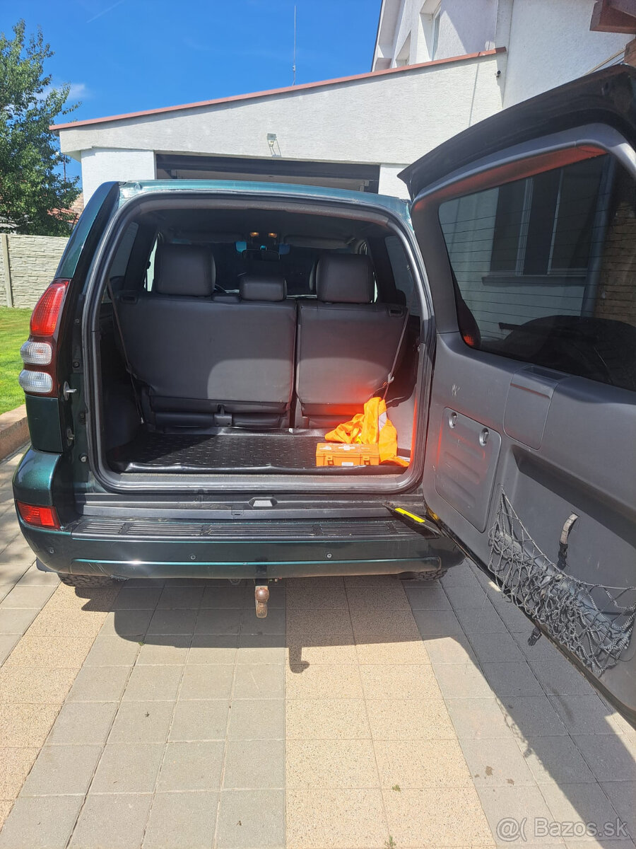 Toyota Land Cruiser 3.0 D-4D Lux A/T