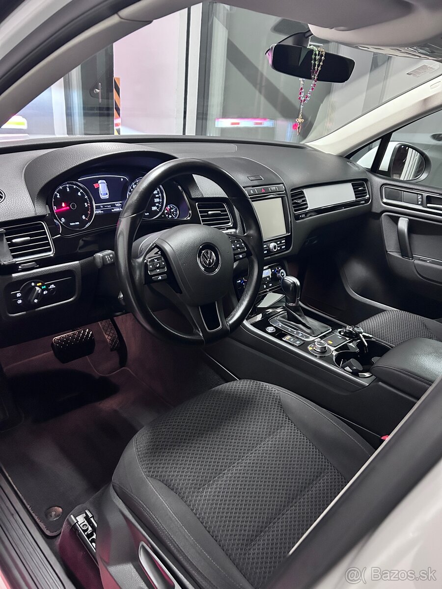 Volkswagen Touareg 3.0 TDI V6/TOP STAV - 5