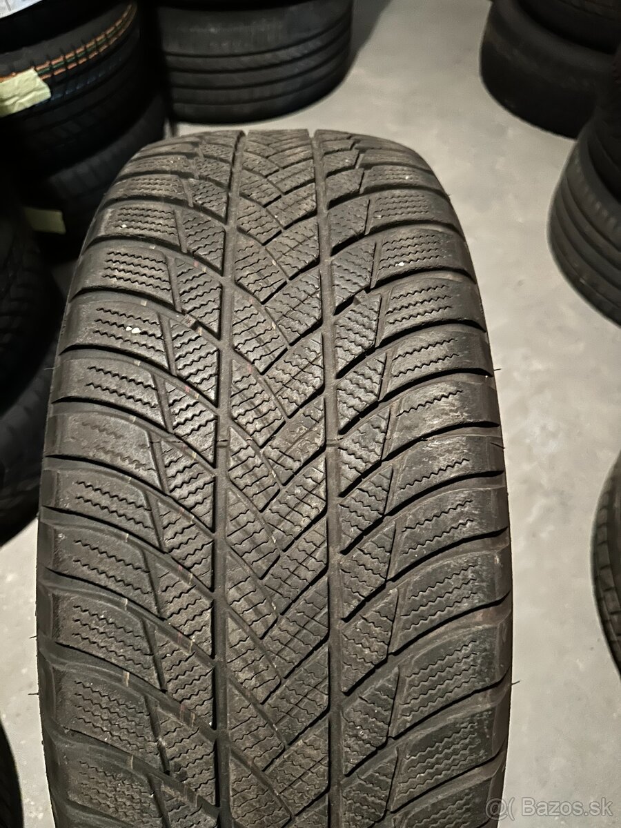 Bridgestone Blizzak LM001 225/55 R18 1KS - 5