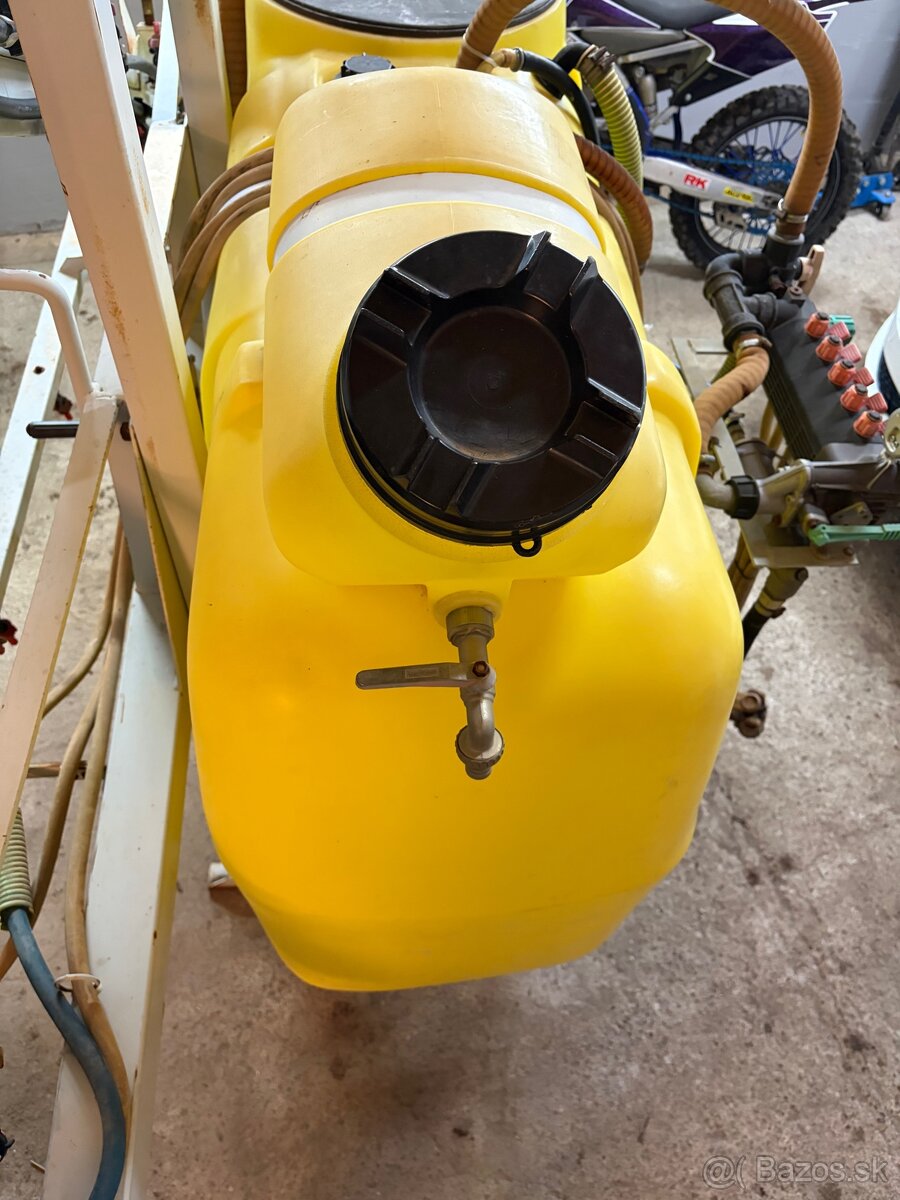 postrekovač 660L - 5