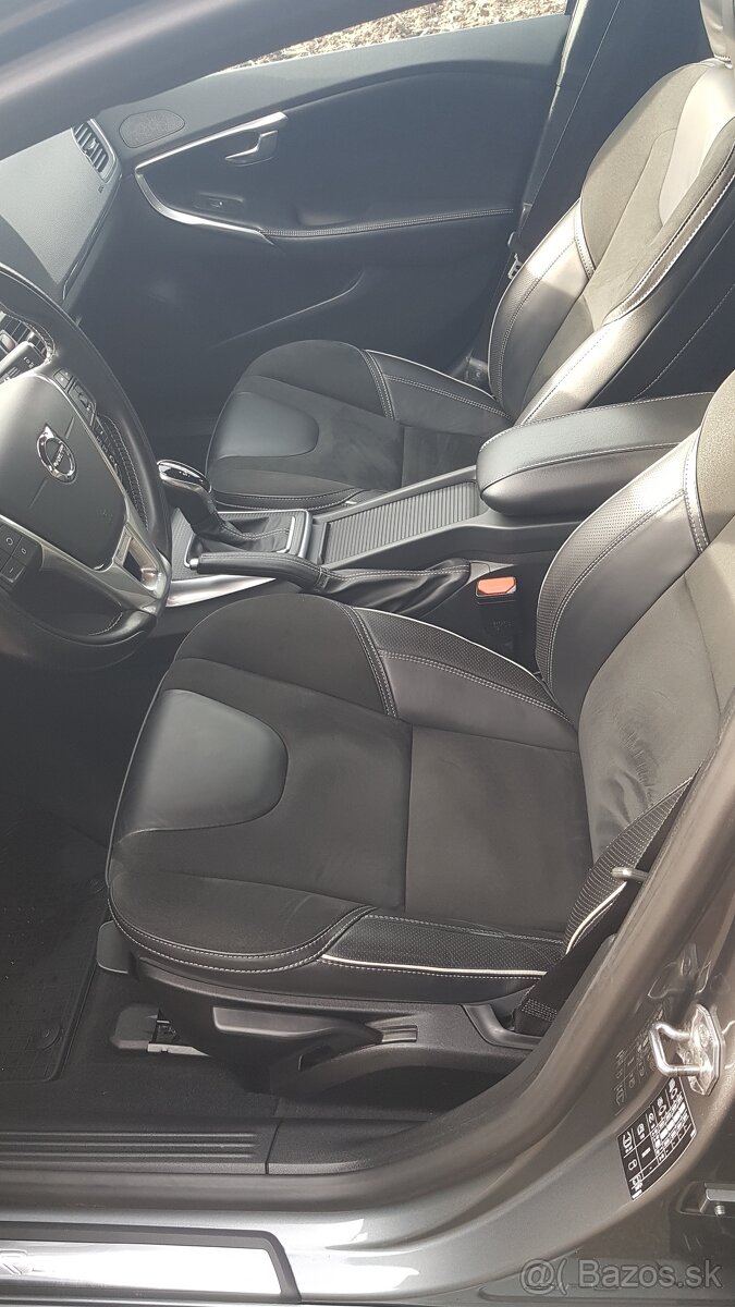 Predám Volvo V40 D3 automat R - Desing - 5