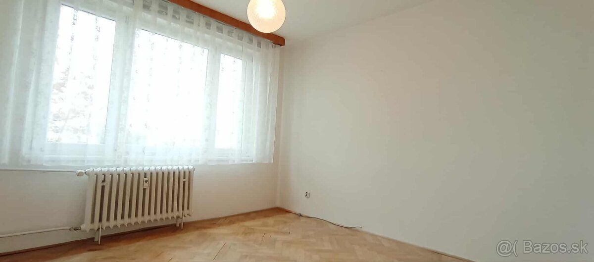 Výnimočný 3,5-izbový byt priamo v centre Lučenca – Námestie - 5