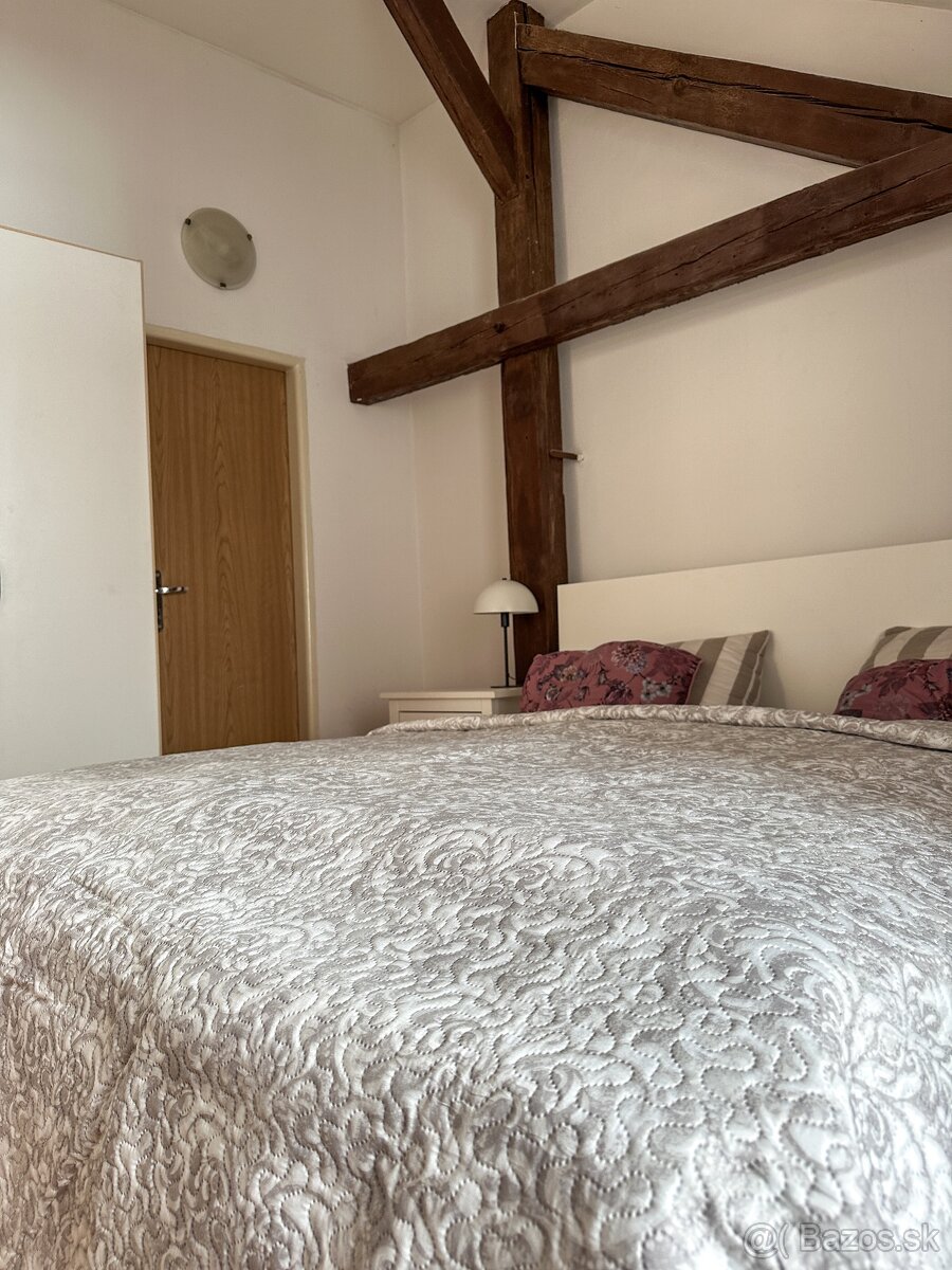 Tehlový štýlový podkrovný 3 izb. byt v centre Košíc - 5