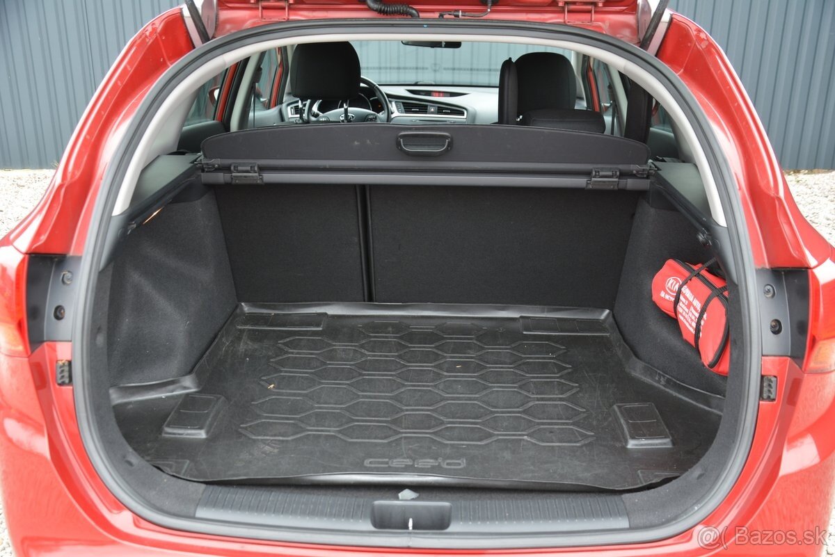 KIA Ceed 2016 1.60 SR. voz, 1. majiteľ, Top Stav - 5