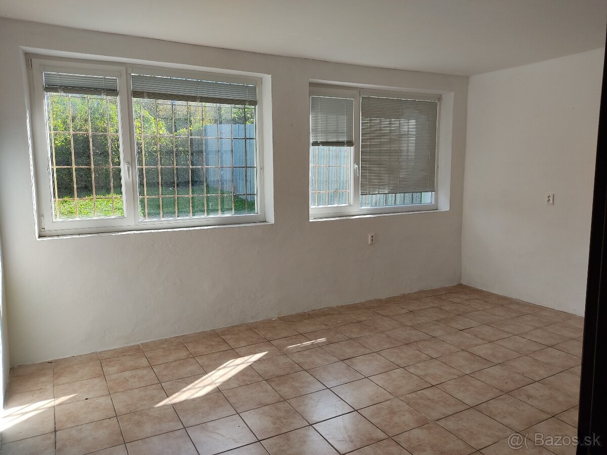 Prenájom skladových priestorov - 5