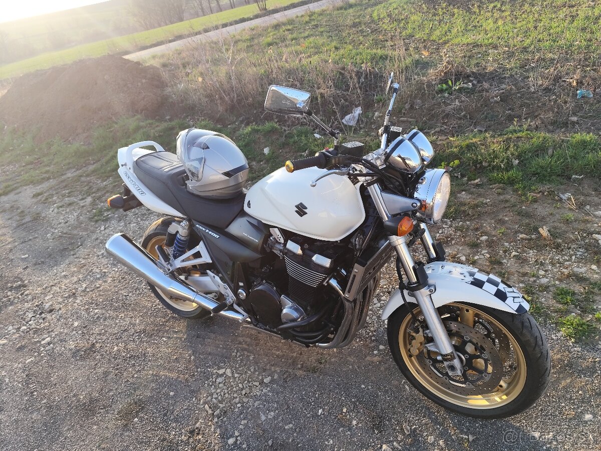 Suzuki GSX 1400 - 5