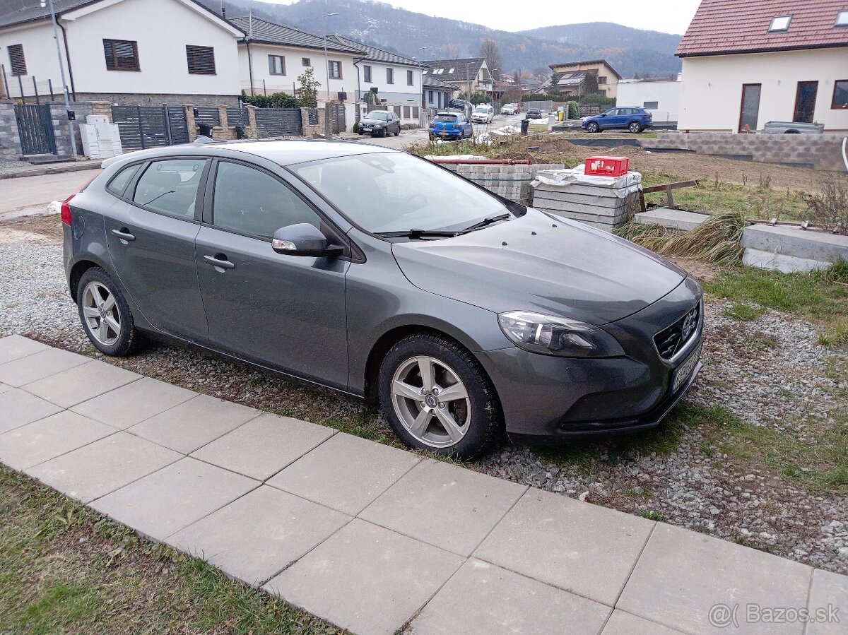 Volvo v40 - 5