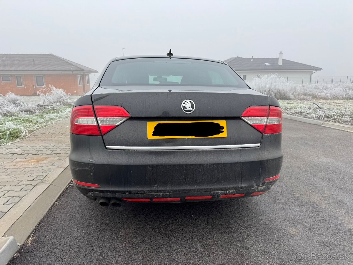 Škoda Superb 2.0 TDI 103 KW DSG - 5