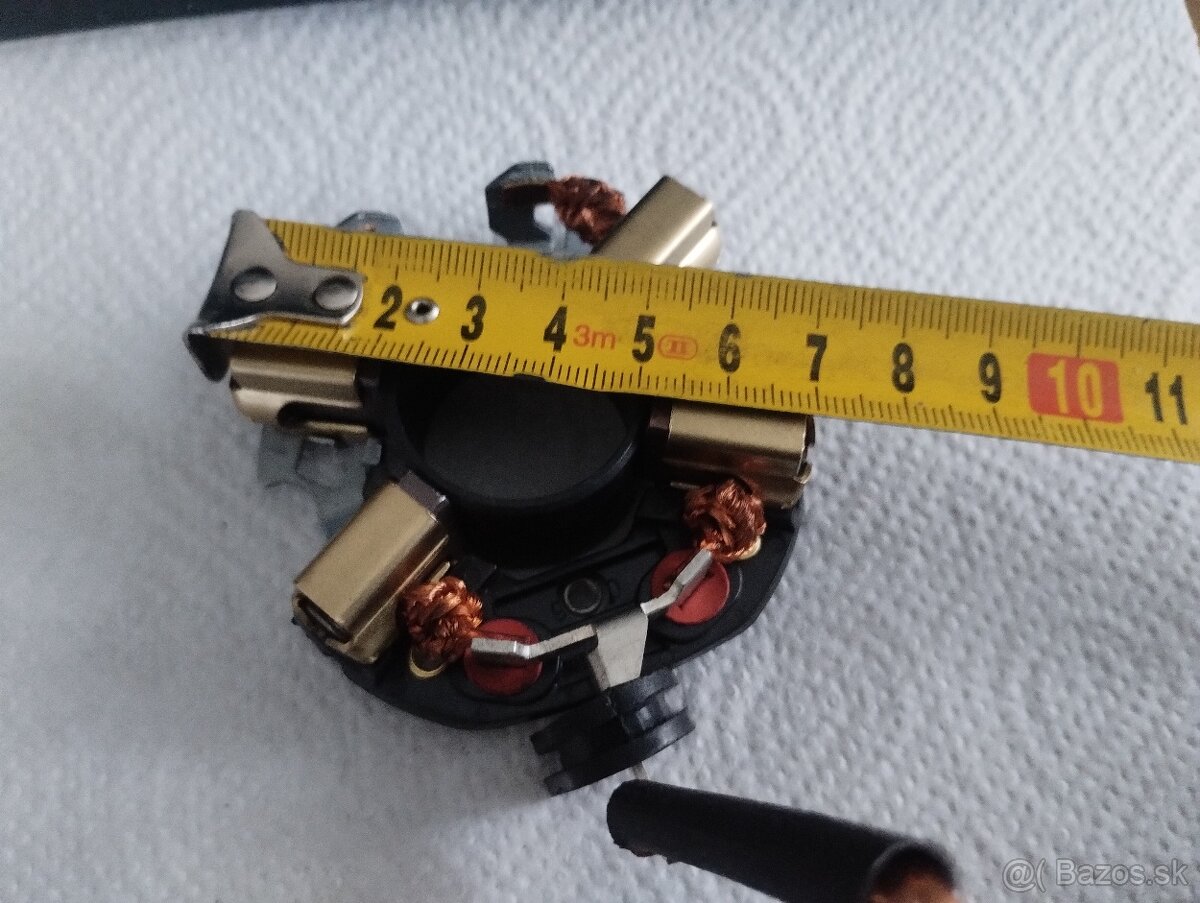 Uhliky štartéra s držiakom - 5