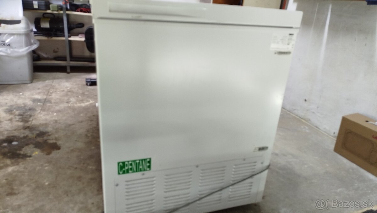 Mraznička truhlicová 371L zanussi - 5