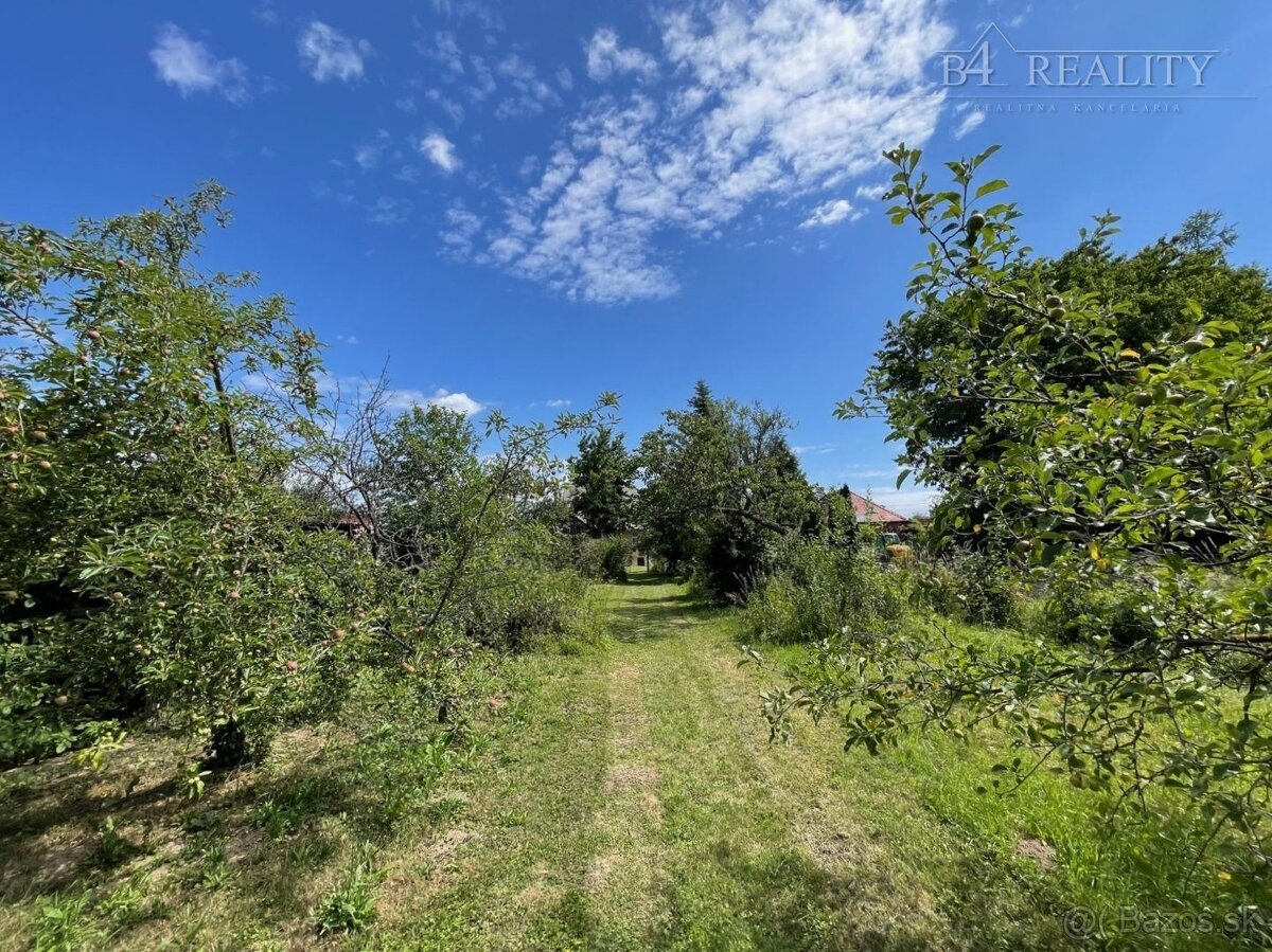 Rodinný dom so slnečným pozemkom 1856 m2, Svinná - 5