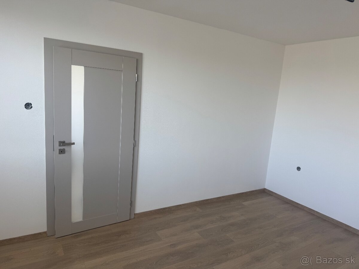 Prenájom 1 izboveho bytu - 5