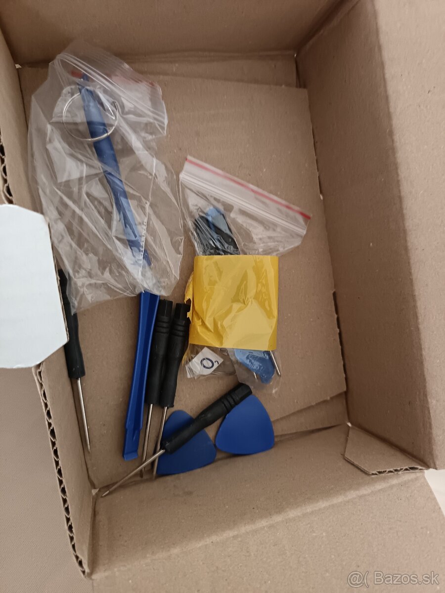 Displej Redmi 7 a Xiaomi Redmi Y3. - 5