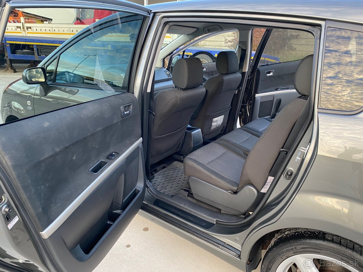 Toyota Corolla Verzo - 5