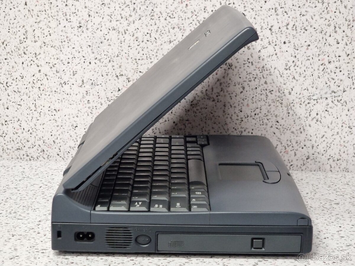 # SHARP PC-9080 starý laptop/notebook - 5