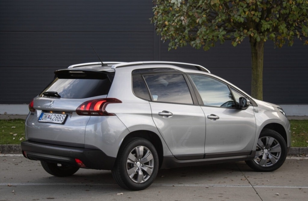 Peugeot 2008 1.2 PureTech Style - 5