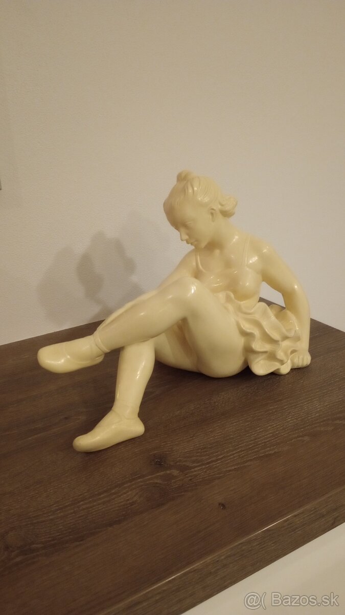 Soška baletky r. 1950 - 5
