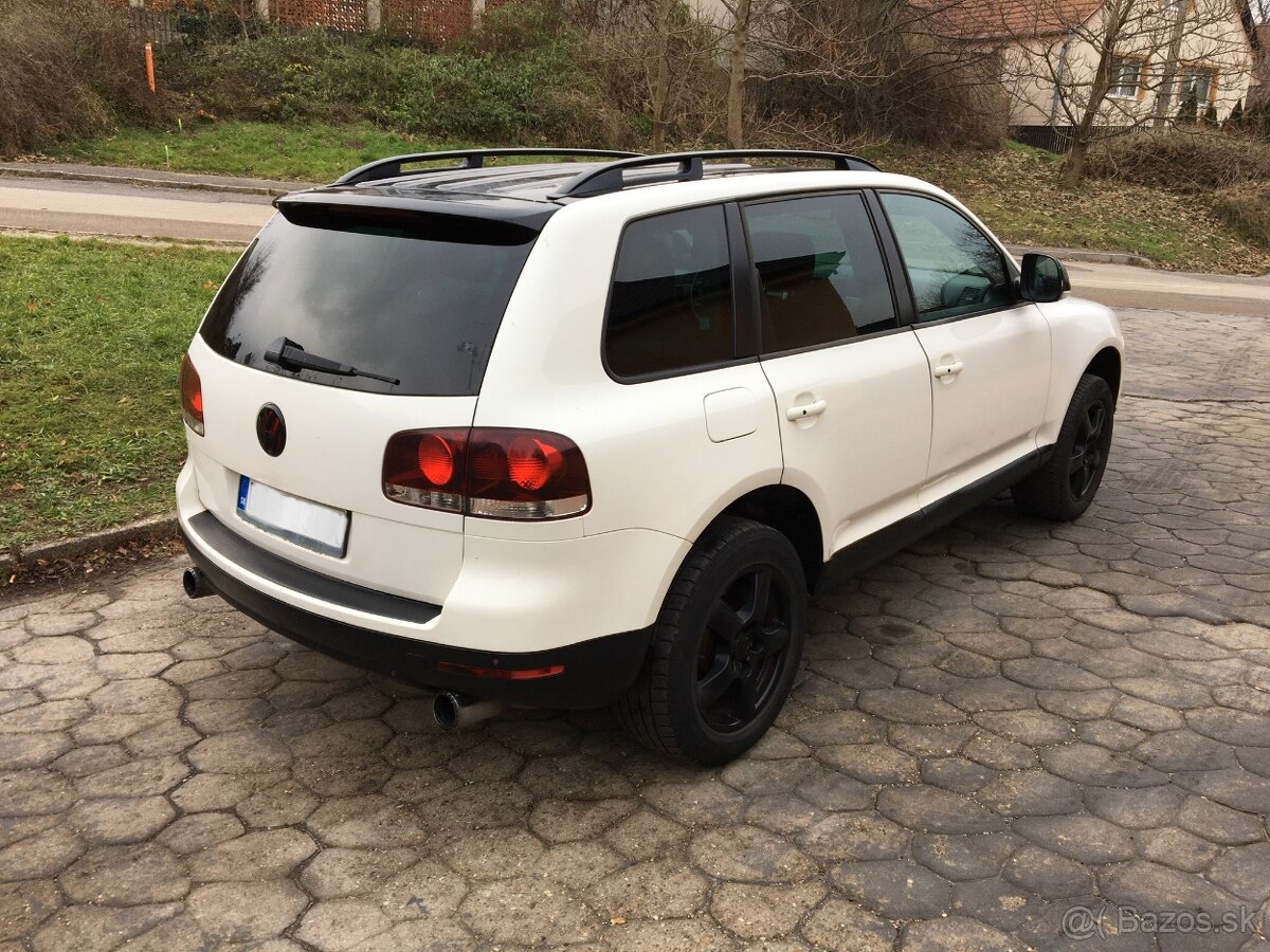 VOLKSWAGEN TOUAREG 3.0 TDi V6 4MOTION - 5
