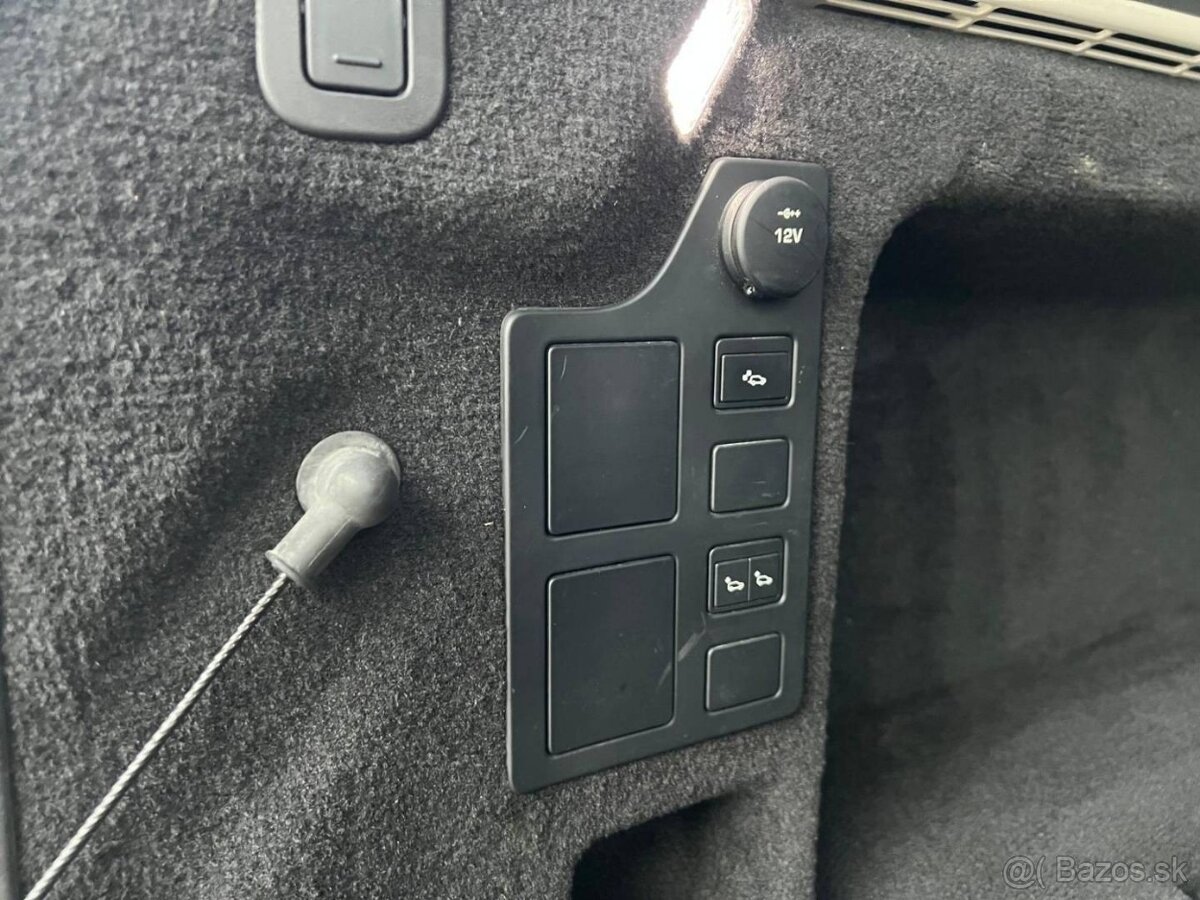 Land Rover Discovery 2.0D SD4 HSE AWD A/T - 5