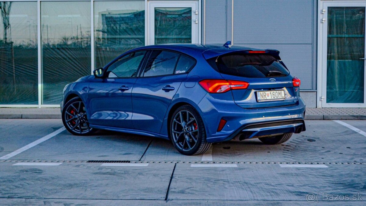 Ford Focus ST 2.3 - 5