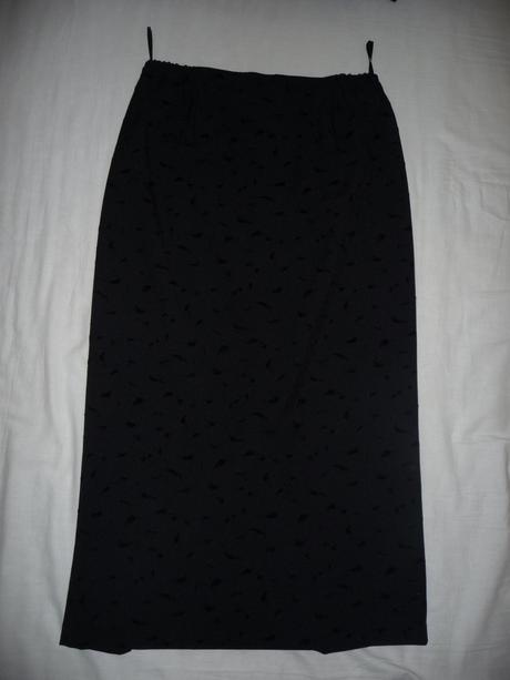 Strikovane svetre, saty a suknove kostymy 38 a 44 - 5