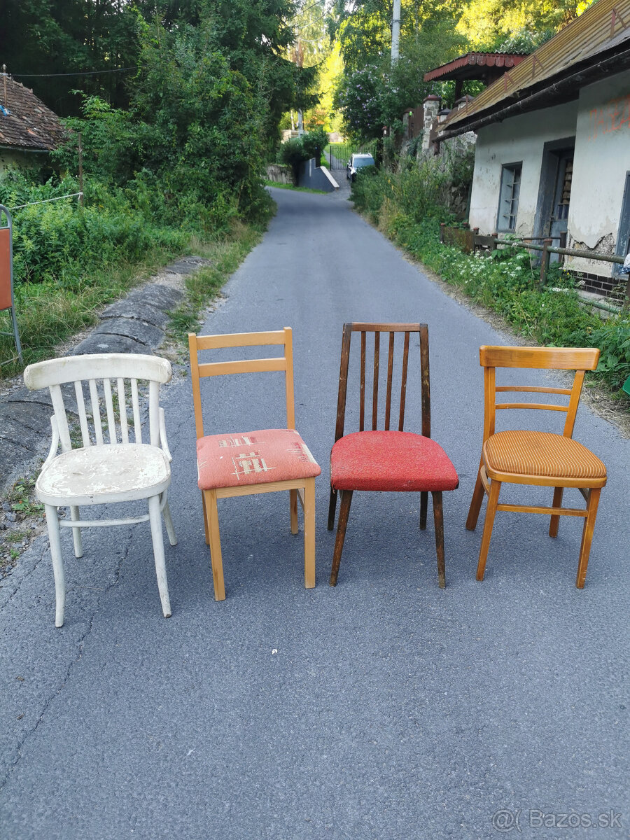 DARUJEM A PREDAM DREVENE STOLICKY - 5