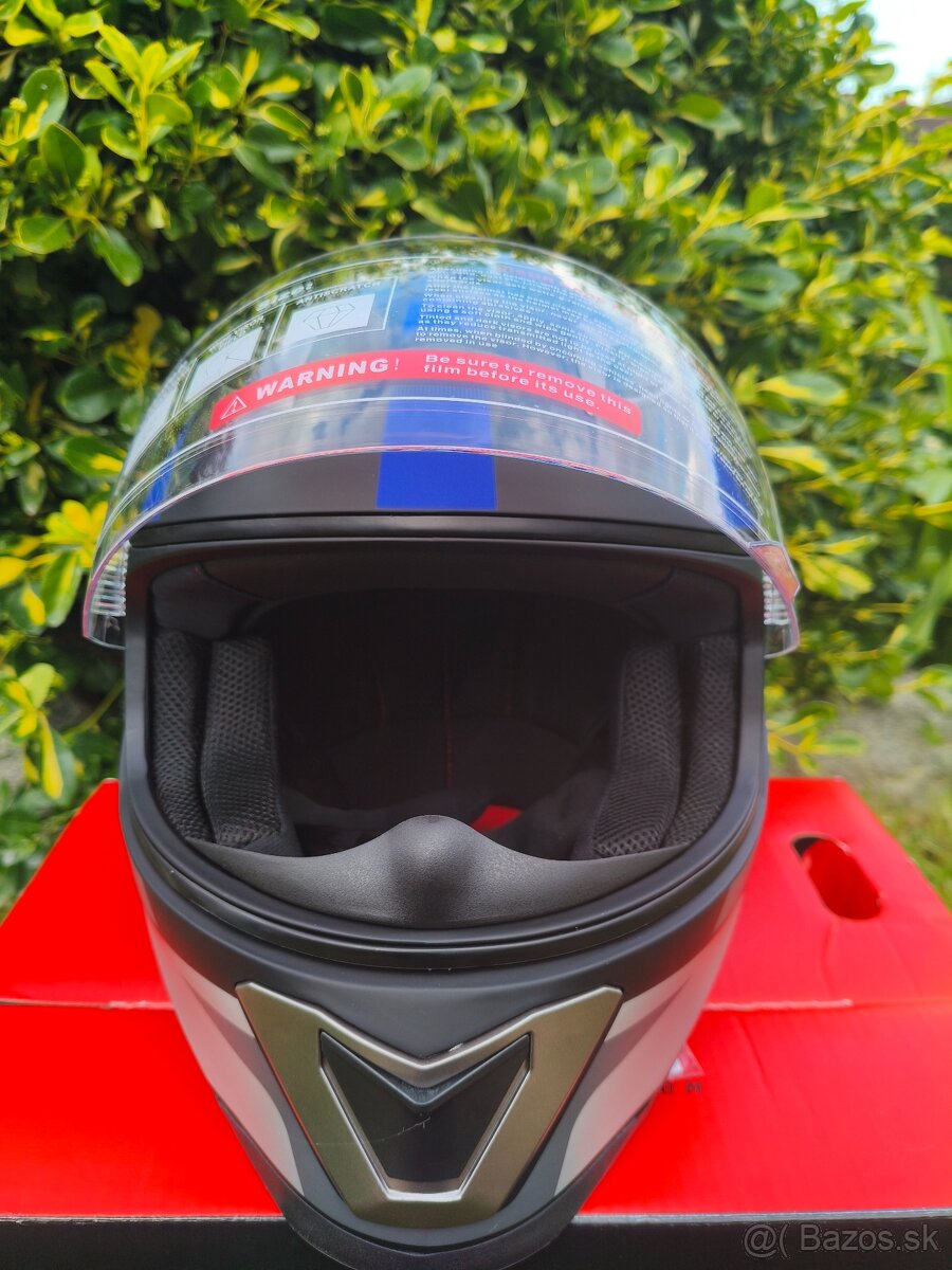Přilba na motorku. Nová - 5