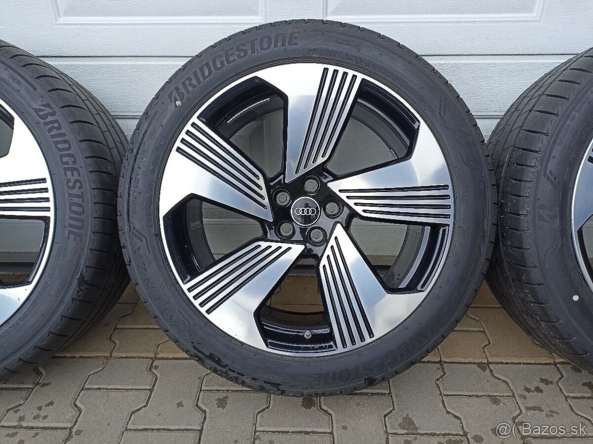 Originálna letná sada Audi E-tron 5x112 R21 ET36 - 5