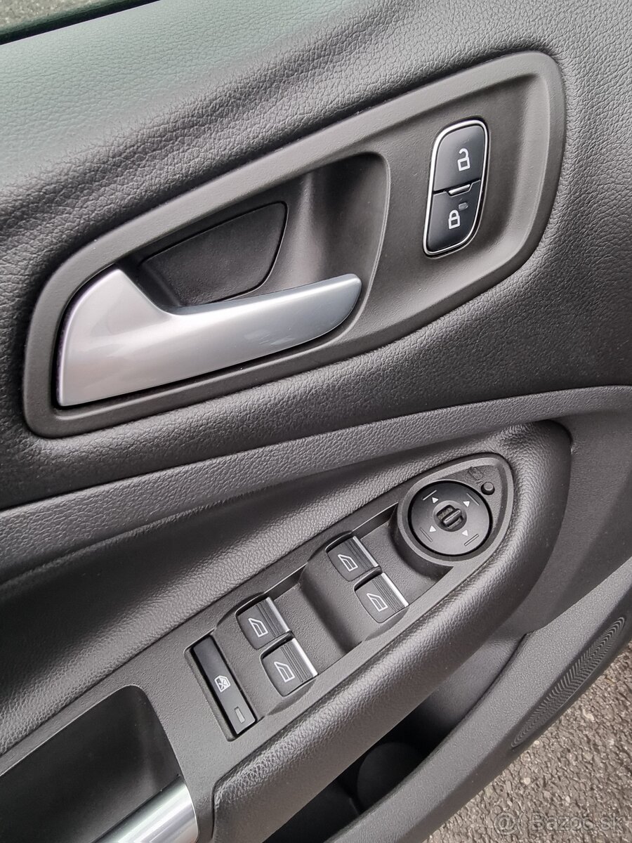 Ford Kuga 2.0 TDCi Duratorq Titanium A/T AWD za 13.600 € - 5