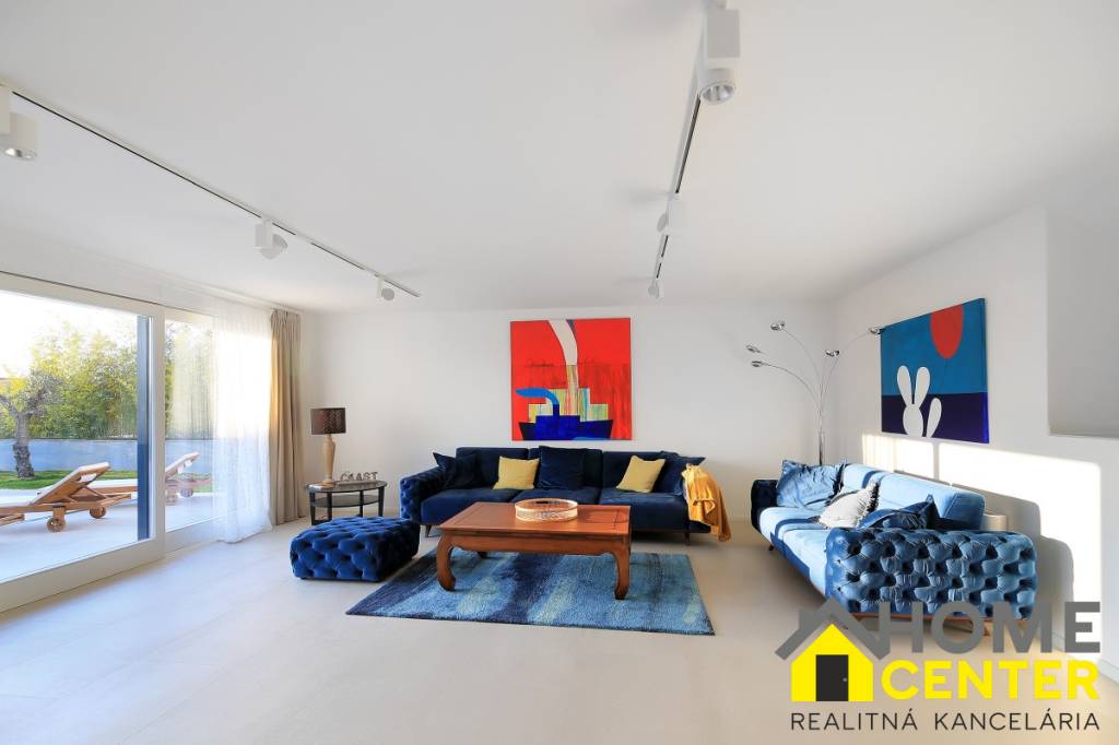 NA PREDAJ moderná vila /251 m²/ v atraktívnej lokalite, ostr - 5