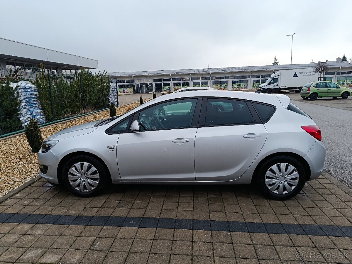 Opel Astra J 1.7 CDTI 81KW 2013 - 5