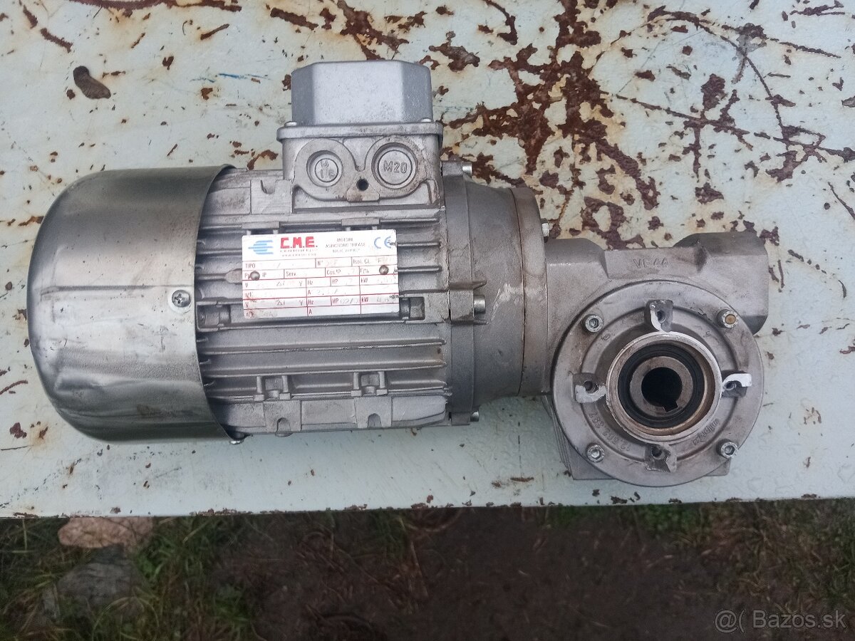 Snekova prevodovka s elektromotorom 0 ,55kW... - 5