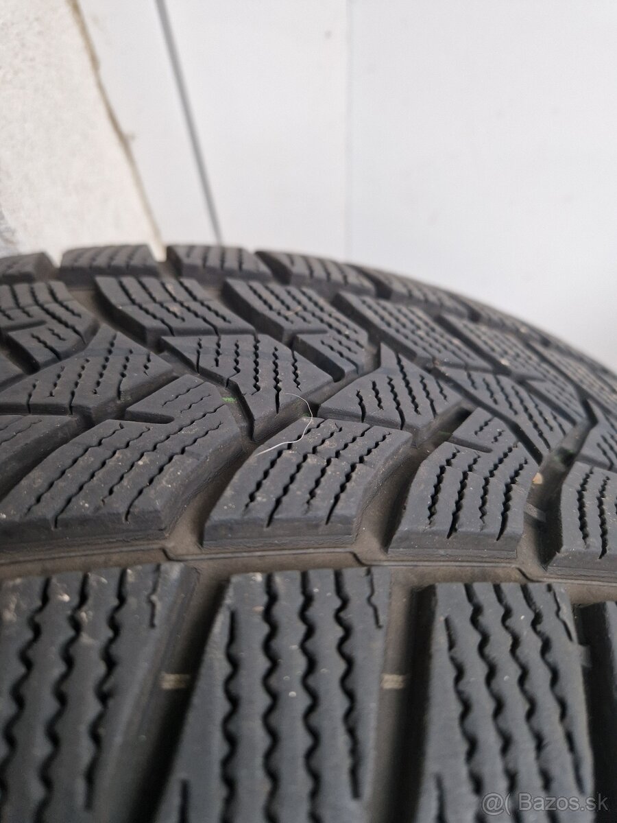 Zimné pneu. 235/55 R 17 Dunlop - 5