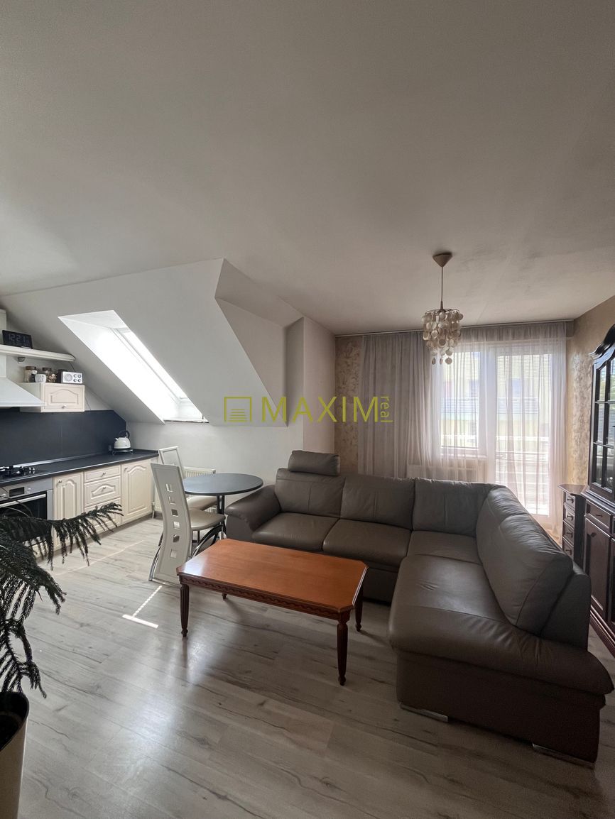 Moderný 2 izbový byt na Južnej ulici, klimatizácia, stačí sa - 5