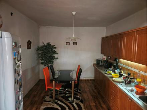 Rod. dom, Kostolná 348/37, Bučany, Okr. Trnava, podiel 1/2 - 5