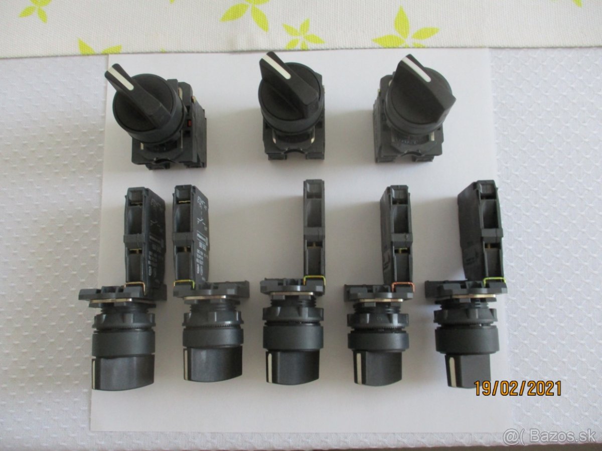 Predam kontrolky a tlačitka -prepinače-SCHNAIDER - 5