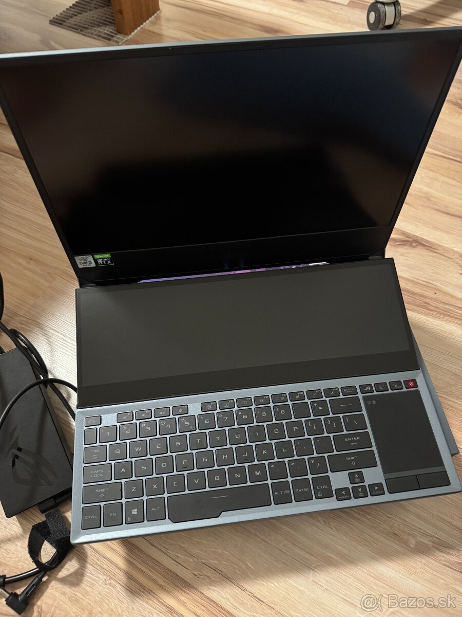 ASUS ROG Zephyrus Duo 15 GX550LXS - 5