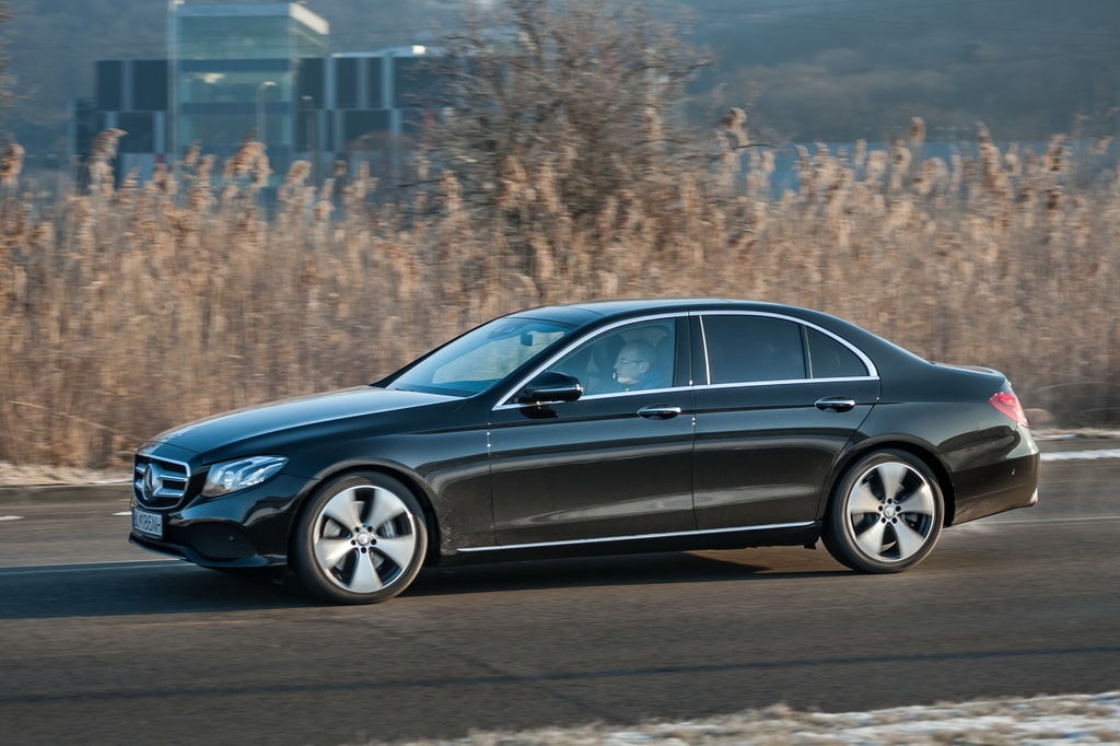 Mercedes-Benz E trieda 400 3.5l 4x4 245kw 2016 full vybava - 5