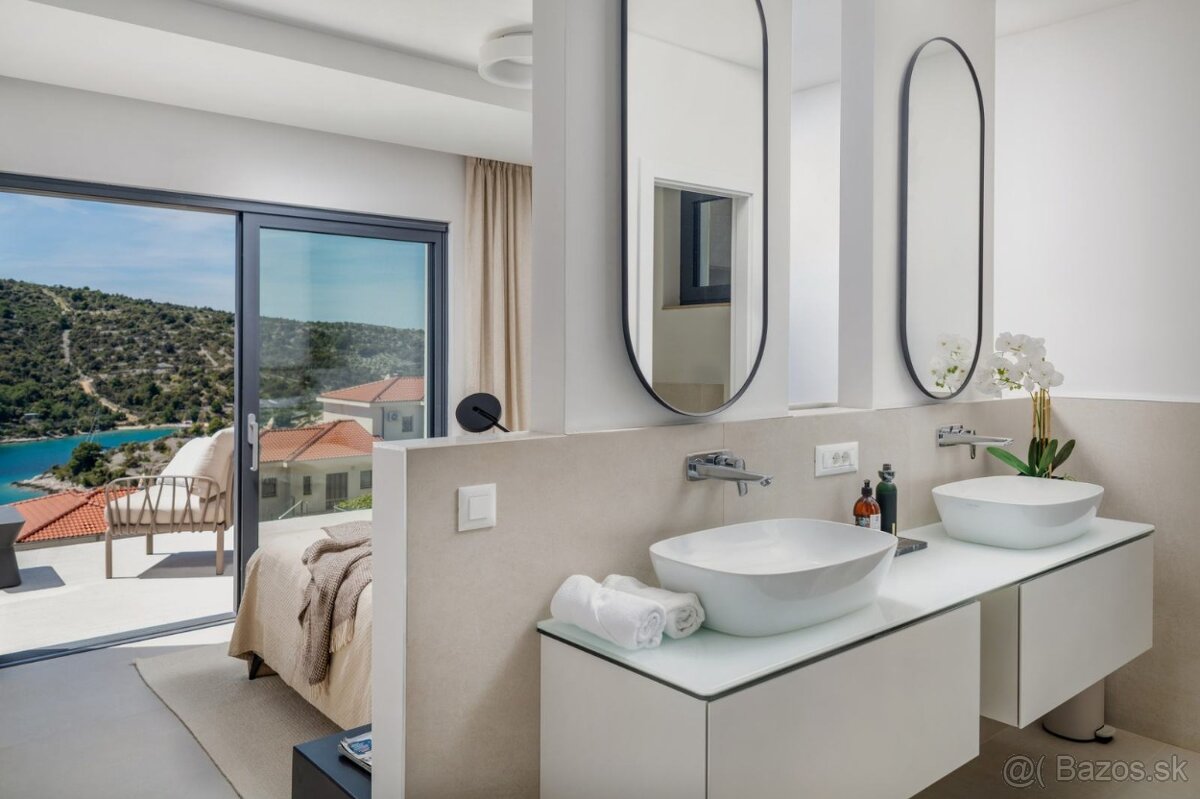Chorvátsko, luxusná vila 80 metrov od mora. - 5
