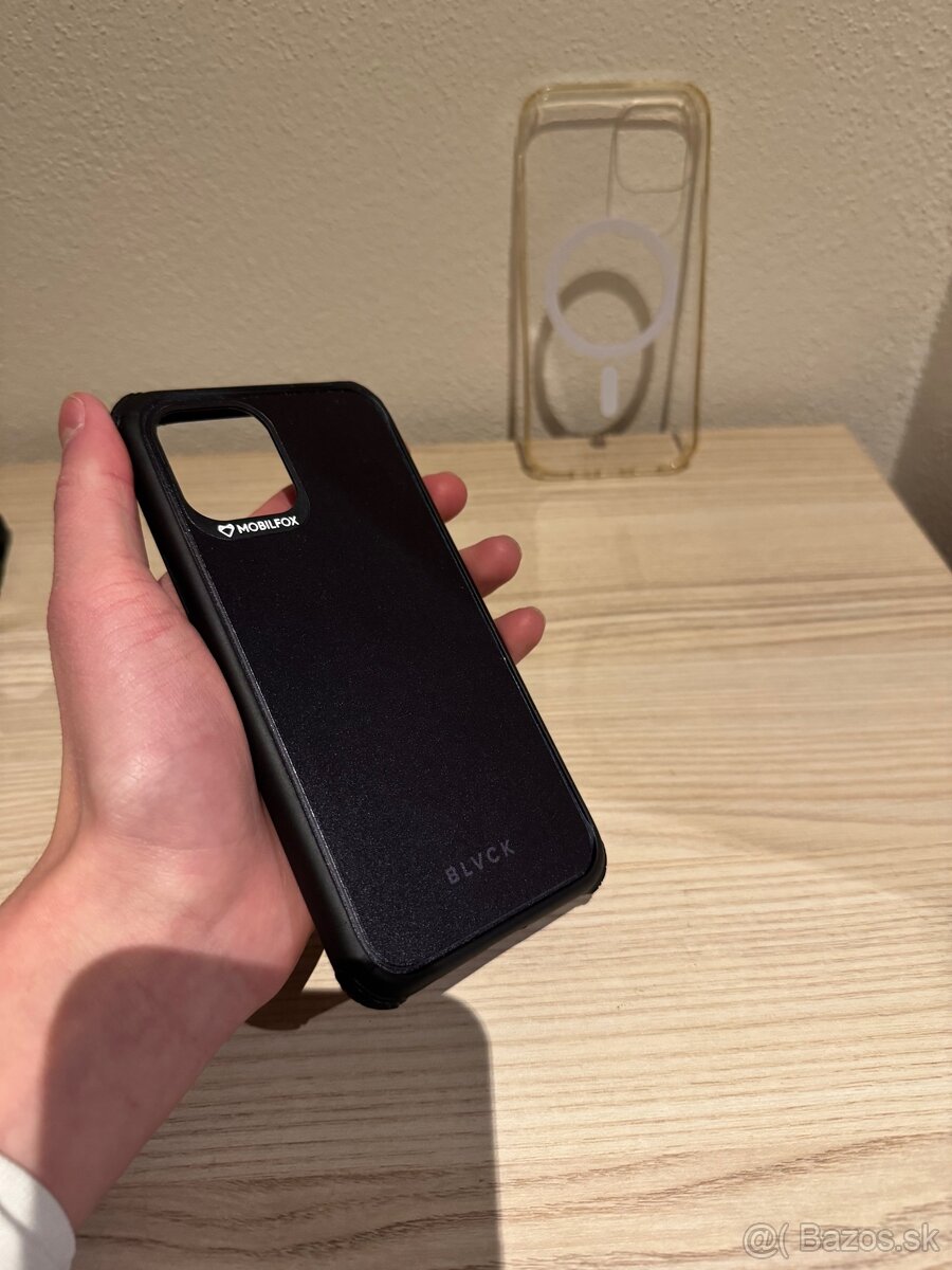 Predám obaly na IPhone - 4 ks - 5