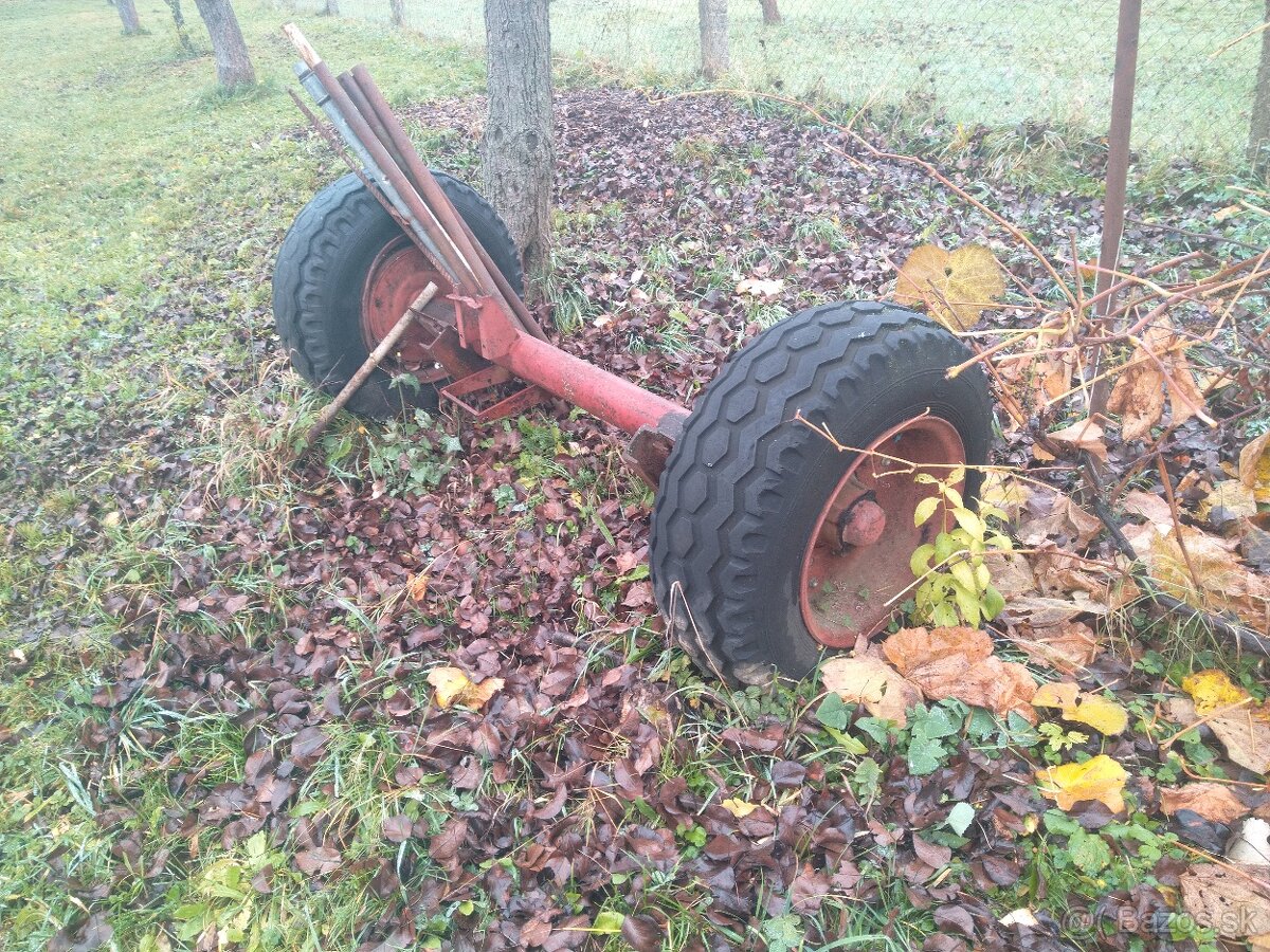 vyklápacia vlečka za traktor - 5
