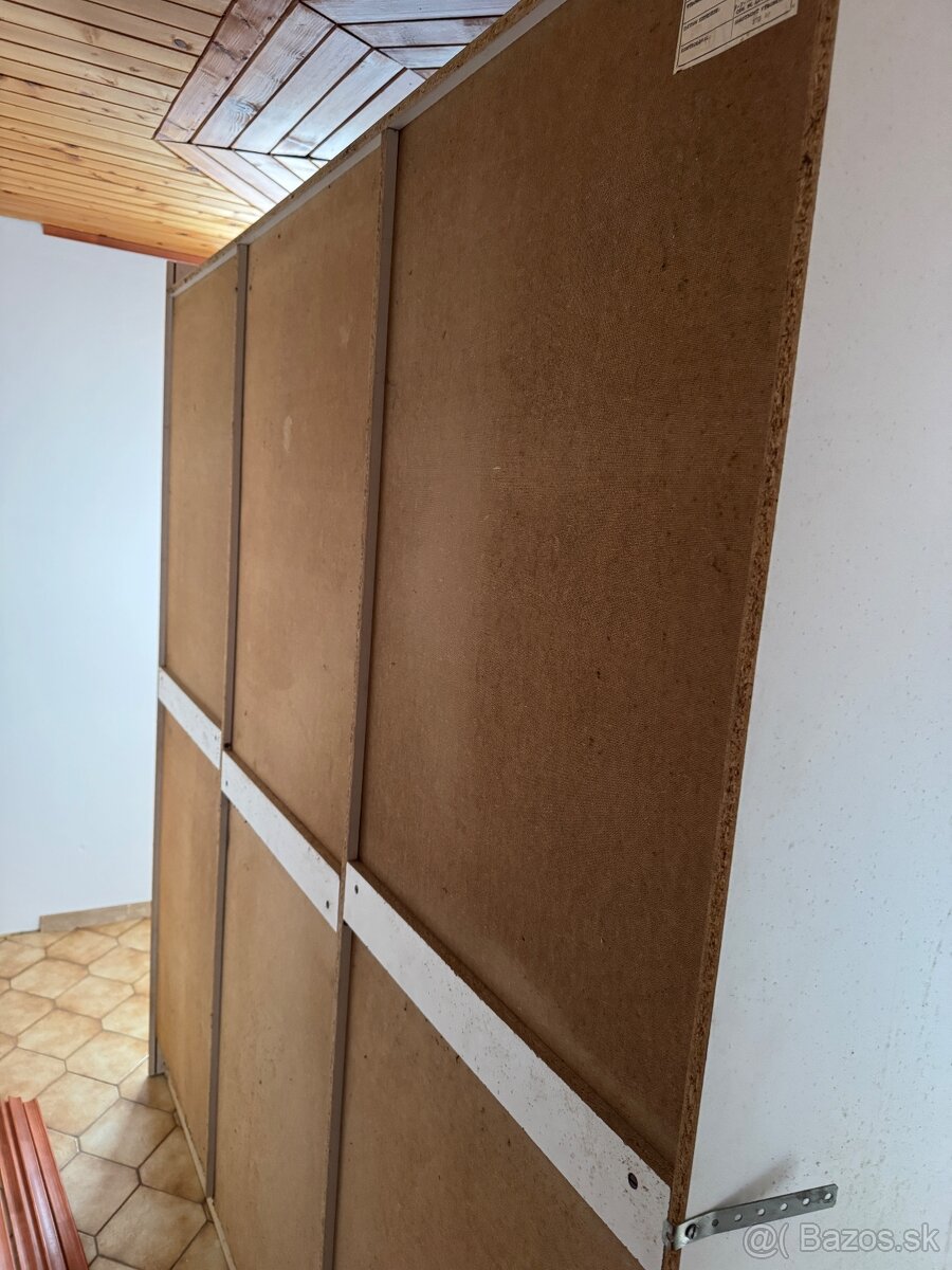 Trojdverová skriňa - 5