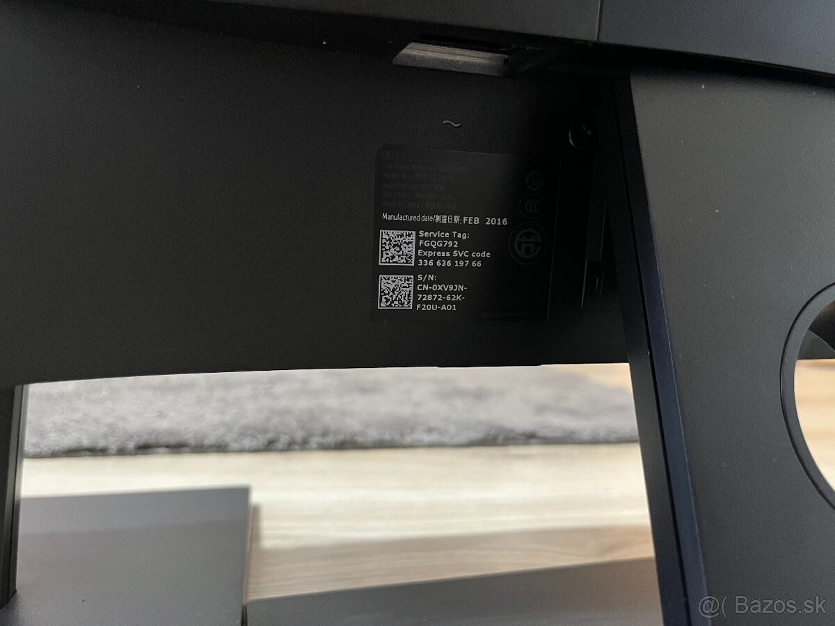 DELL LCD Monitor - 5