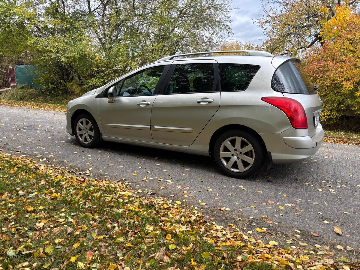 Peugeot 308 SW 1.6 HDi FAP Mont Blanc Premium - 5