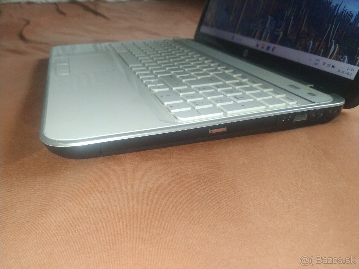 HP. 15,6“ LED. SSD 128 GB. Grafika 2 GB. Nová baterka. - 5