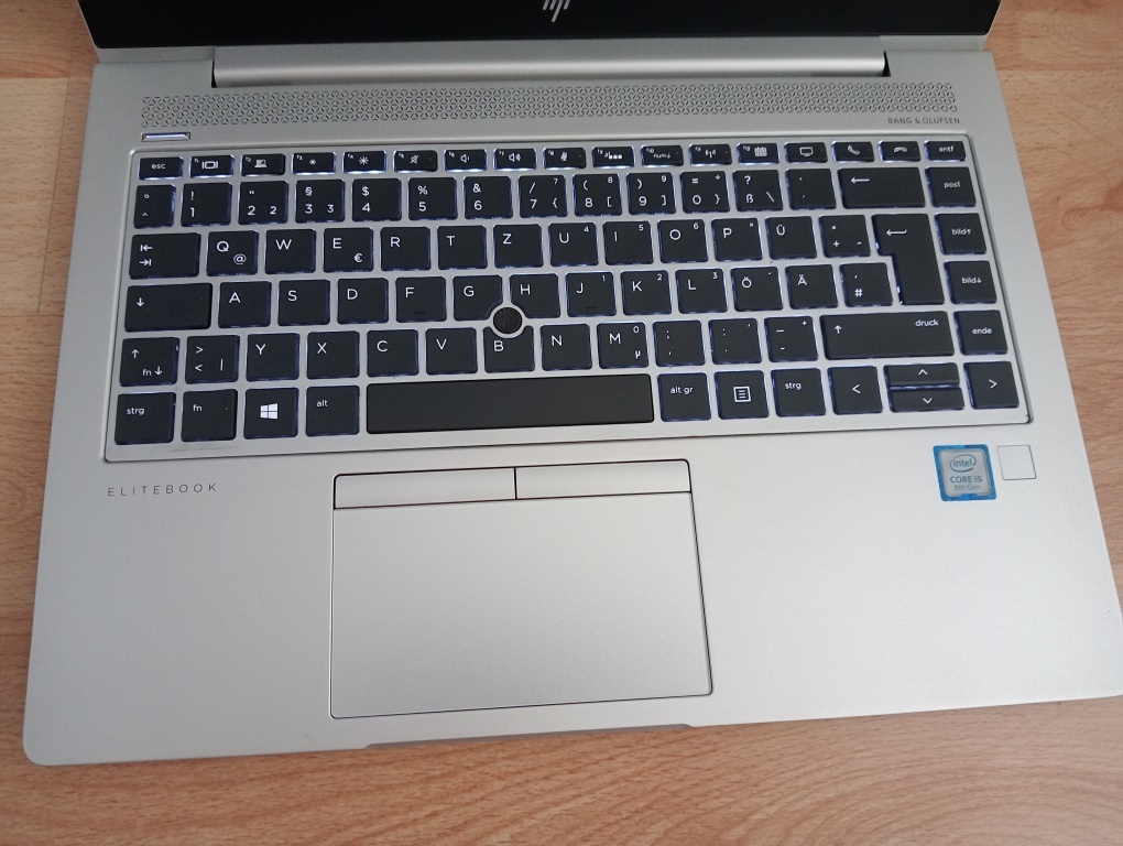 predám HP elitebook 840 g6 - Intel core i5 -16gb ram -ssd - 5