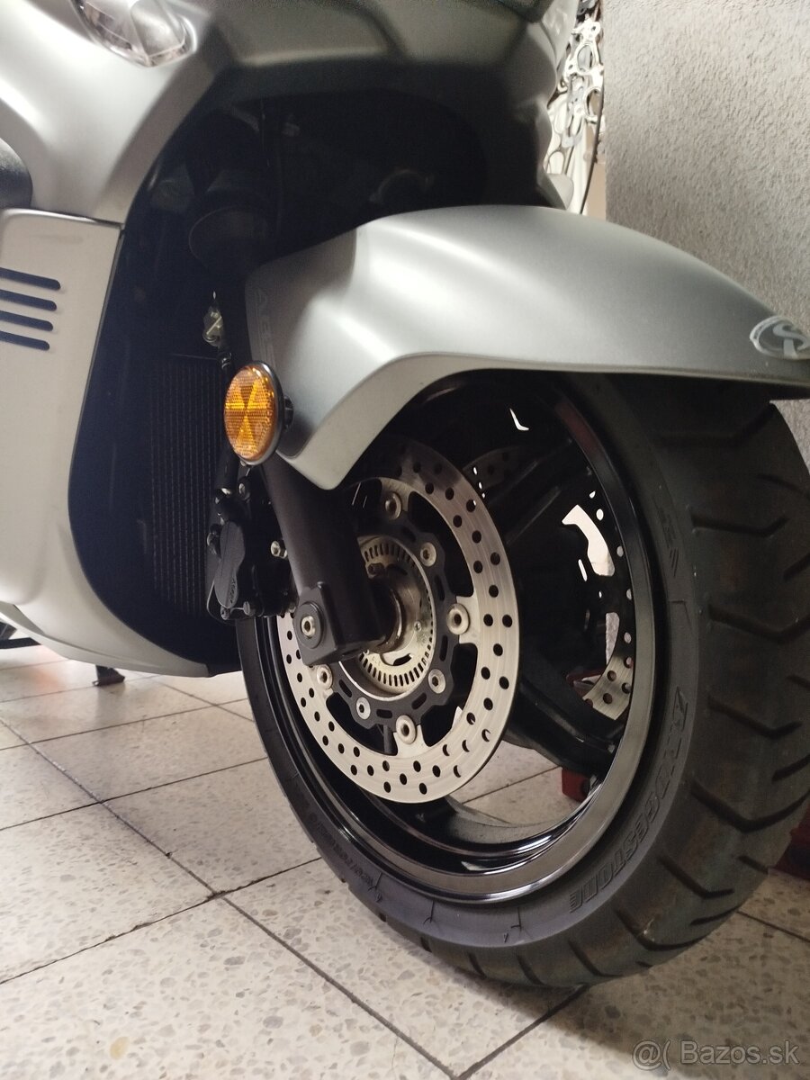 Suzuki Burgman 650 - 5