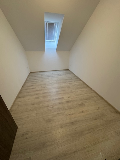 PRENÁJOM 3-i byt v novostavbe SEREĎ - 5