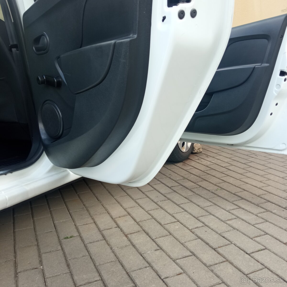 Predám Dacia Sandero 1.2 , 16V - 5