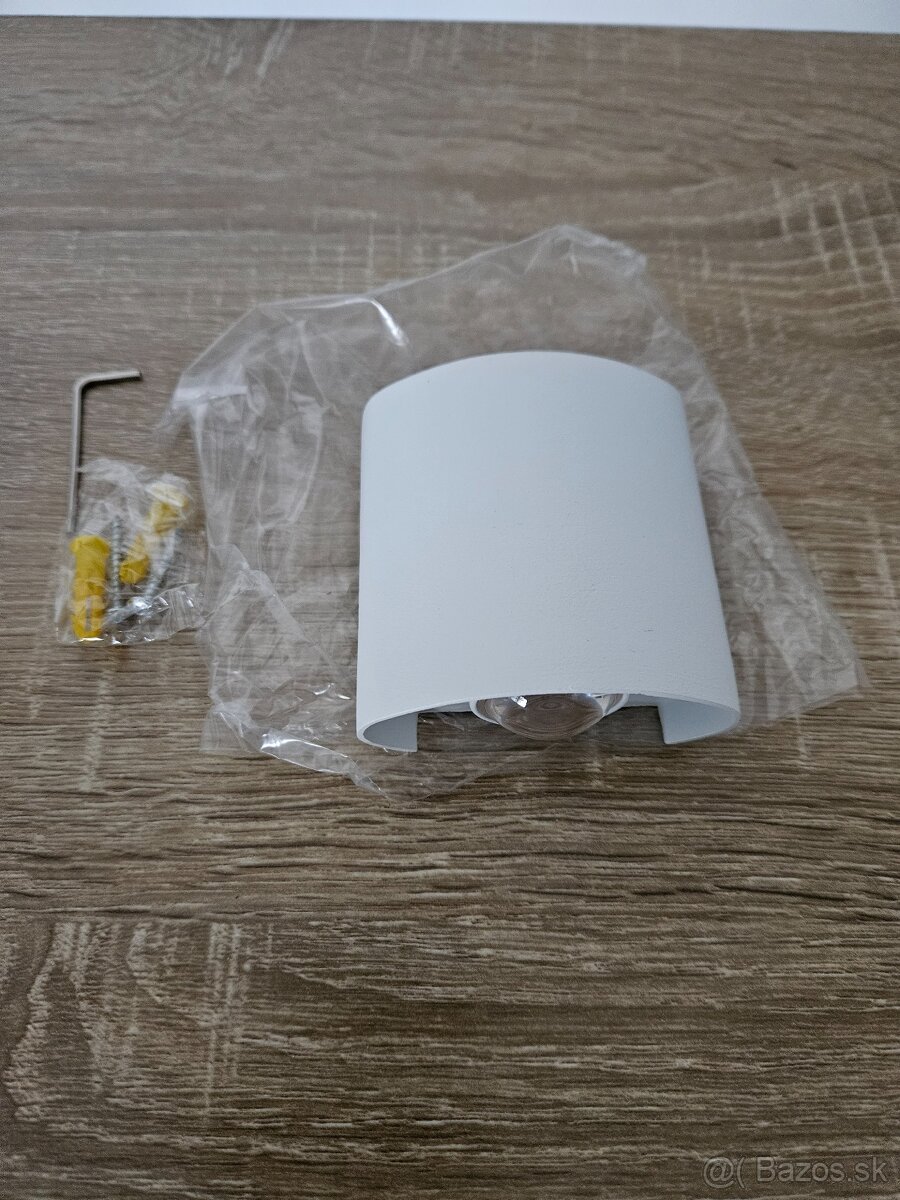 LED Svietidlo nástenné 2W čierne/biele - 5